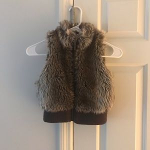 Copper Key furry vest size 4/5
